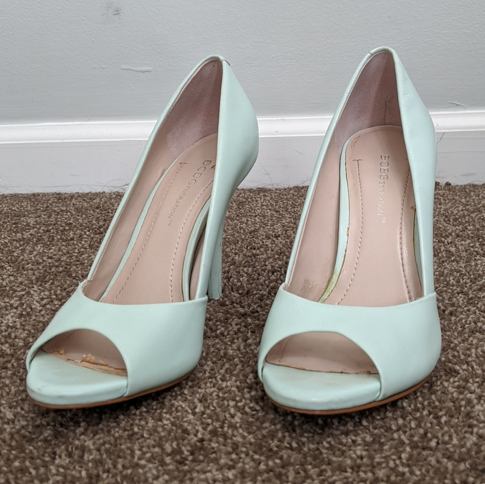 Mint peeptoe pumps/heels